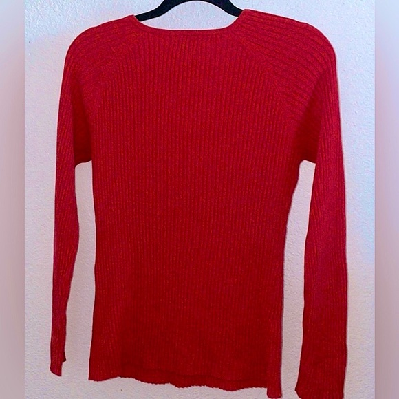 Reference Point long sleeve v-neck top size M - Picture 2 of 7